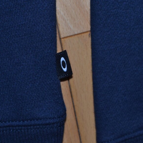 NWT Oakley Navy Blue Sweatshirt Size M - Picture 4 of 5